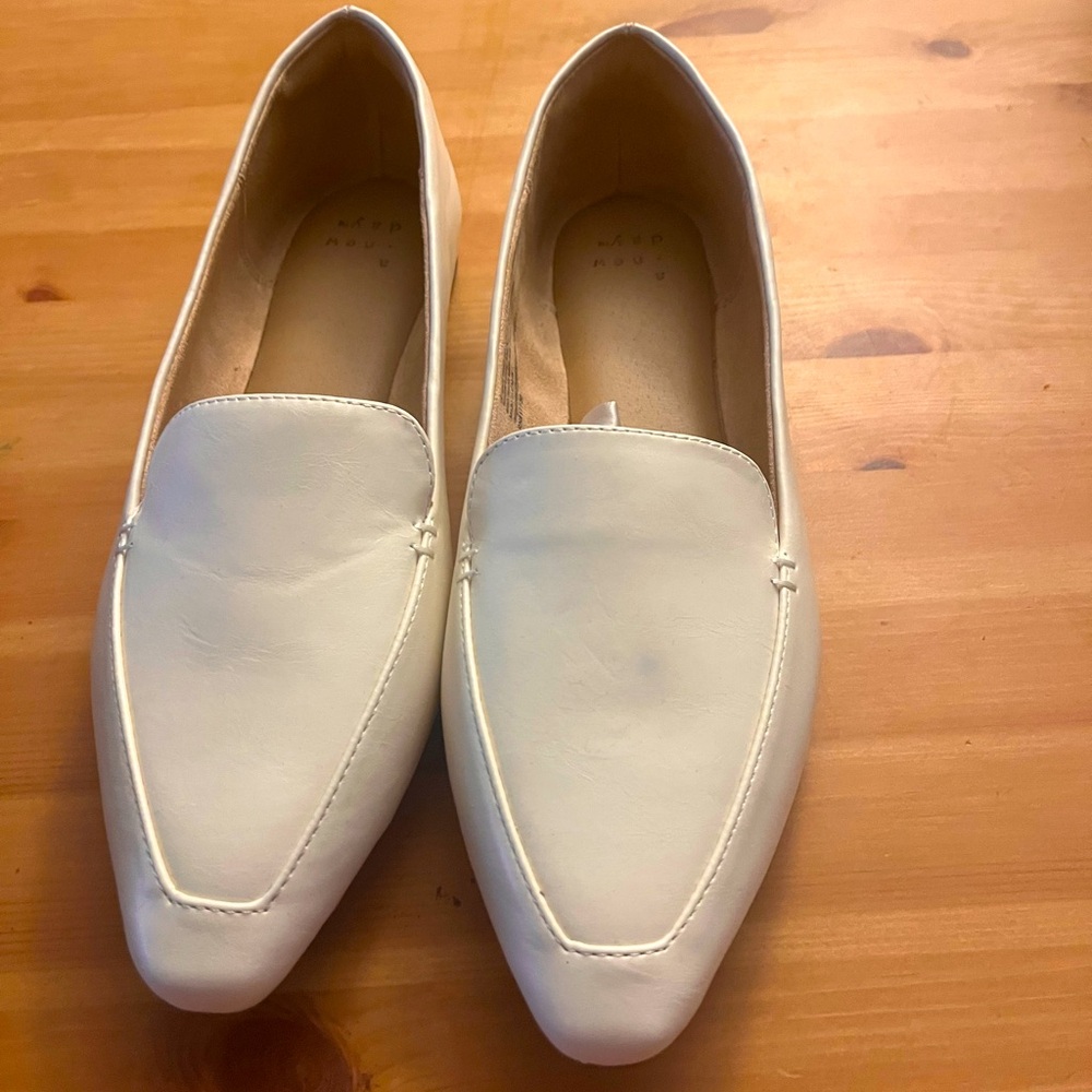 NWOT White Size 8 Flat Loafers A New Day